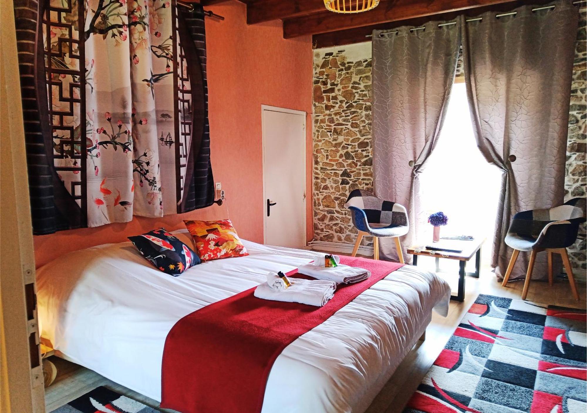 La Synchronicite - Chambres D'Hotes Saint-Sauveur-Villages Экстерьер фото