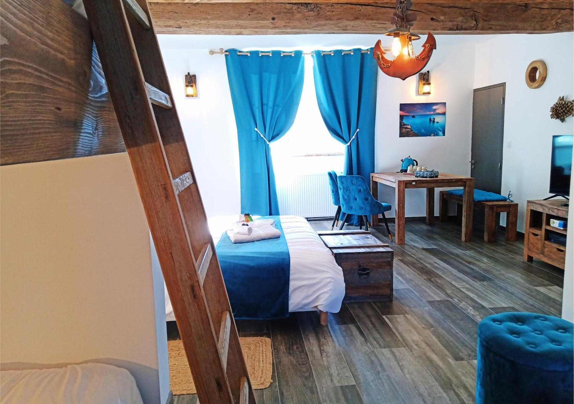 La Synchronicite - Chambres D'Hotes Saint-Sauveur-Villages Экстерьер фото